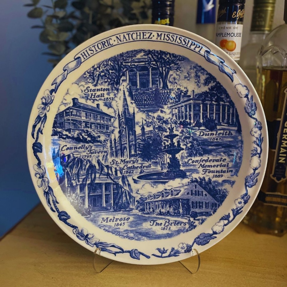 Vintage Vernon Kilns Collectors Blue and White Plate